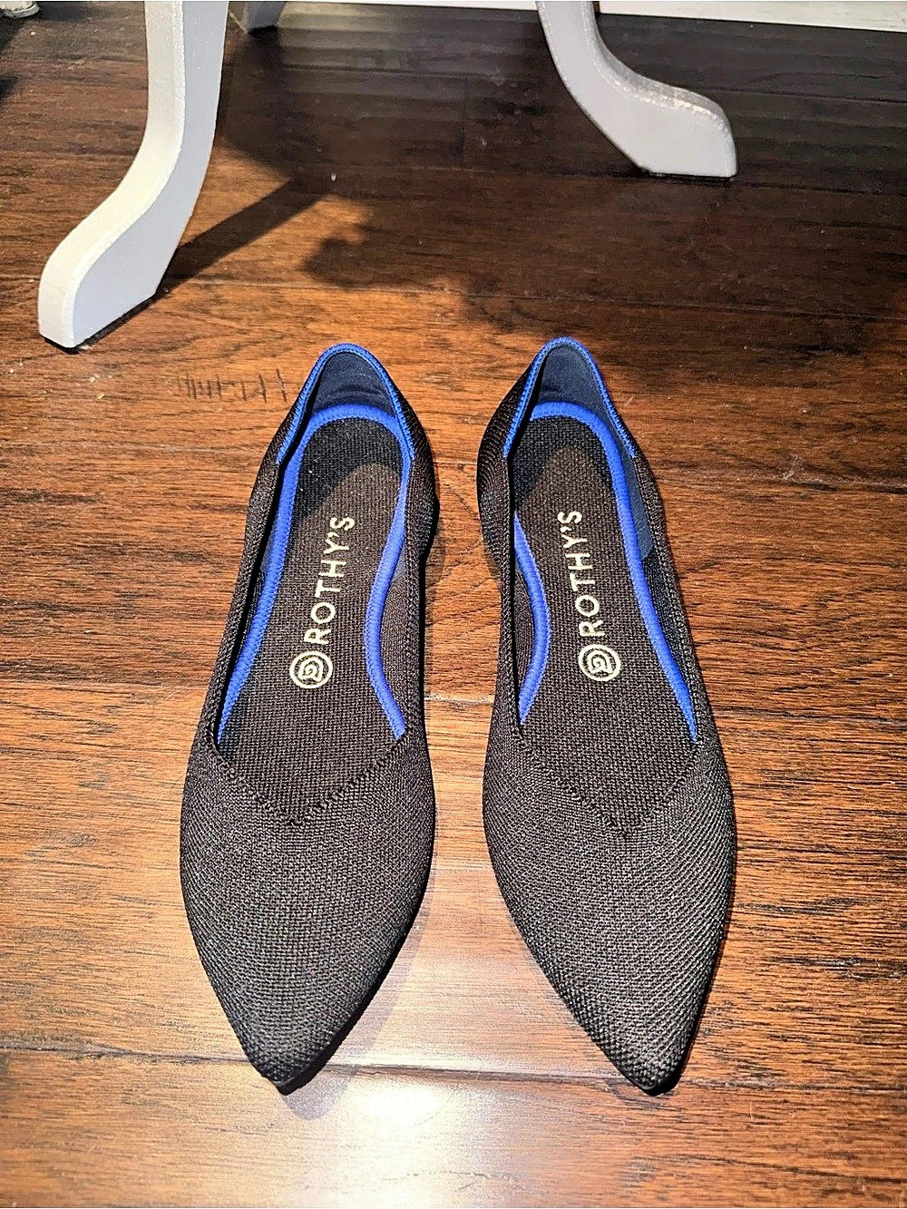Rothy's The Point Pointed-Toe Flats in Black & Blue US 9